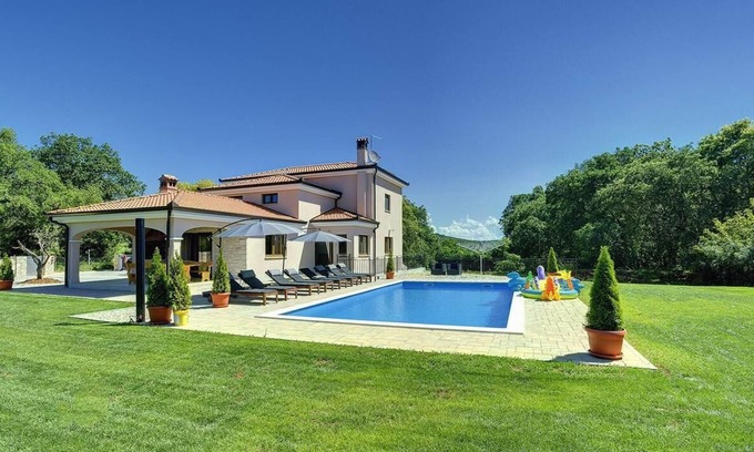 Rovinjsko Selo House | Holiday house Rovinj for 1 - 8 persons with 4 bedrooms - Holiday home