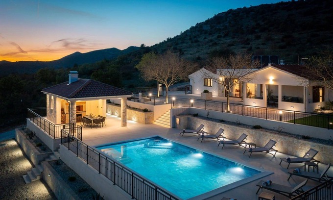 Vodice House | Holiday house Vodice for 1 - 8 persons with 4 bedrooms - Holiday home