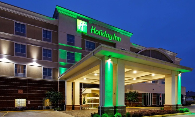 Batesville Hotel | Holiday Inn Batesville by IHG