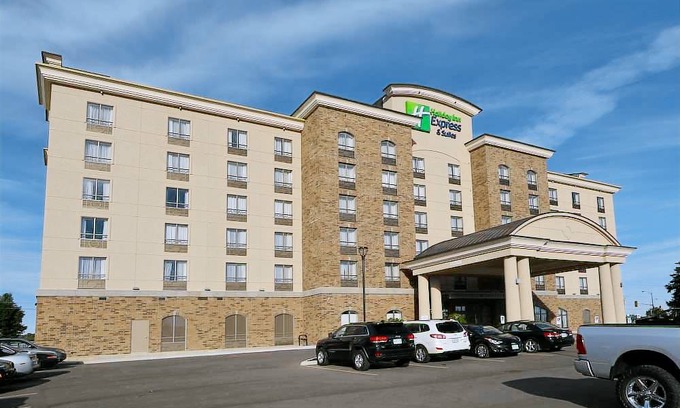 Township of Woolwich Hotel | Holiday Inn Express Hotel & Suites Waterloo - St. Jacobs Area, an IHG Hotel