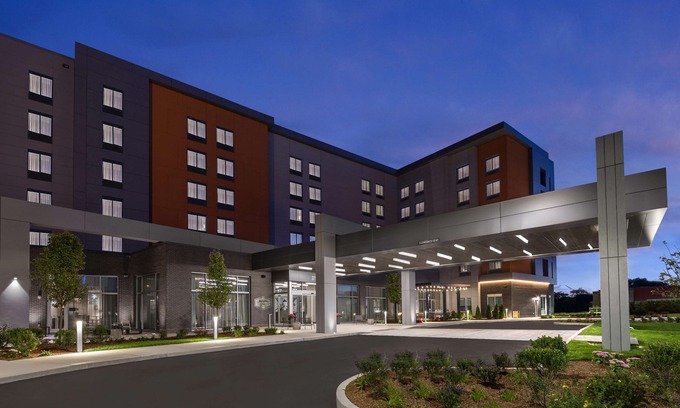 Woburn Hotel | Holiday Inn Express Boston North-Woburn, an IHG Hotel