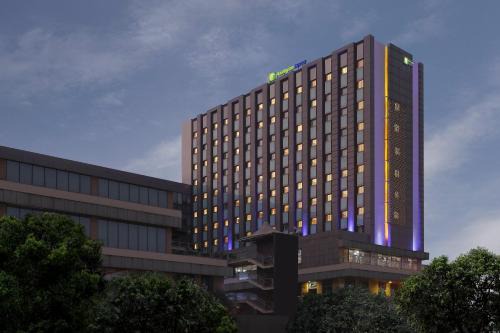 Gurugram Hotel | Holiday Inn Express Gurugram Sector 50 by IHG