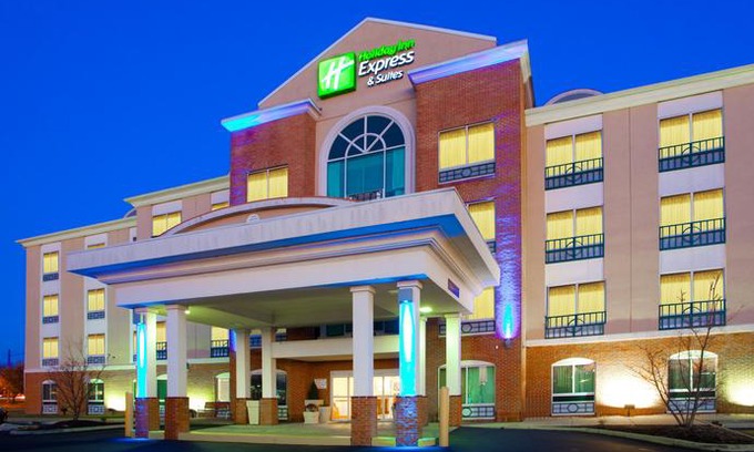 Woodbridge Hotel | Holiday Inn Express Hotel & Suites Woodbridge