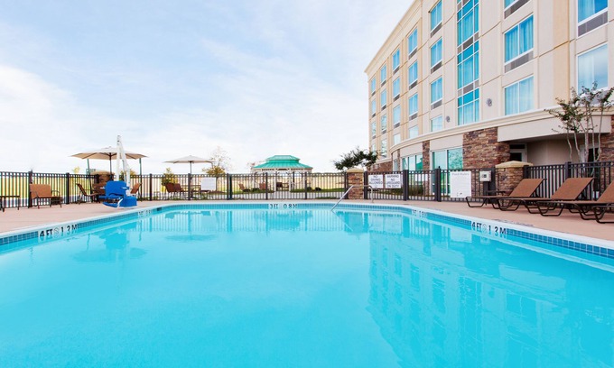 Jackson Hotel | Holiday Inn Express Hotel & Suites Jackson NE by IHG