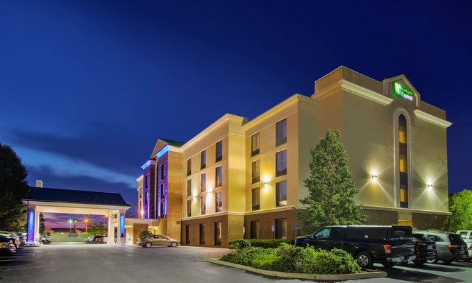 Saint Marys Allen County Hotel | Holiday Inn Express & Suites Fort Wayne by IHG