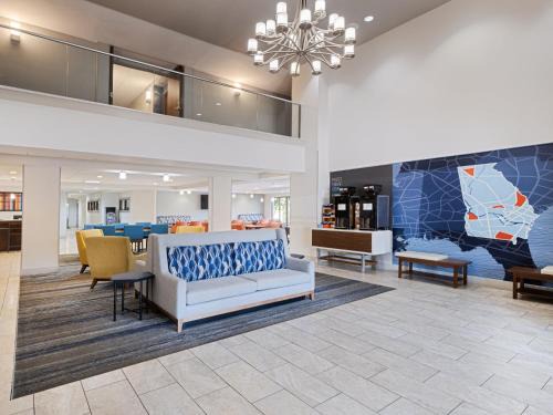 Augusta Hotel | Holiday Inn Express & Suites Augusta West - Ft Gordon Area by IHG