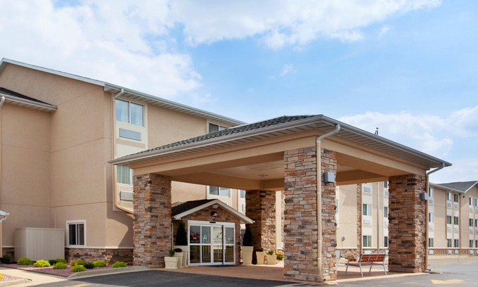 Tuscola Hotel | Holiday Inn Express Tuscola, an IHG Hotel