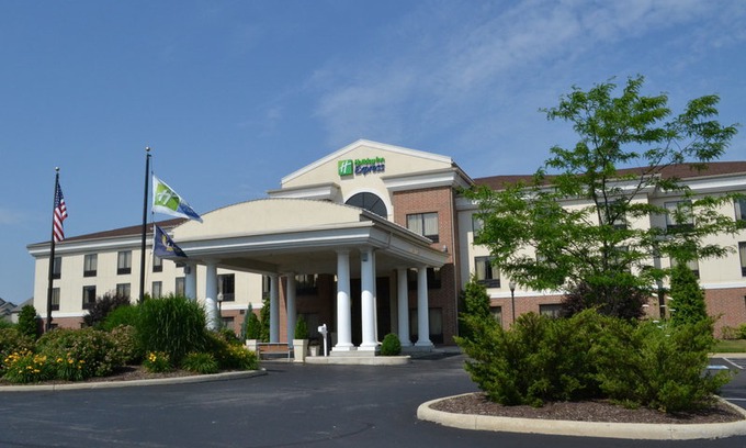 Kent Hotel | Holiday Inn Express & Suites Kent - University Area