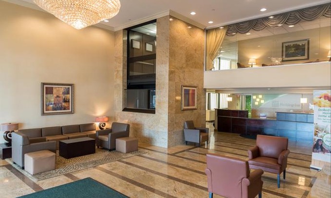 Hazlet Hotel | Holiday Inn Hazlet