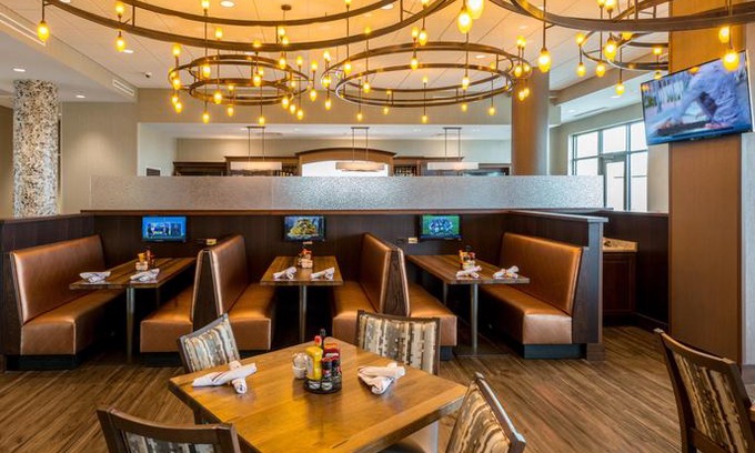 Paducah Hotel | Holiday Inn Paducah Riverfront