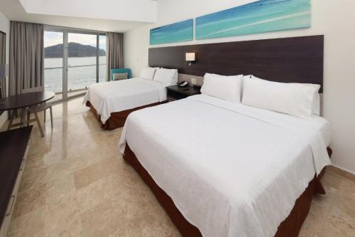 Zona Dorada Hotel | Holiday Inn Resort Mazatlan by IHG