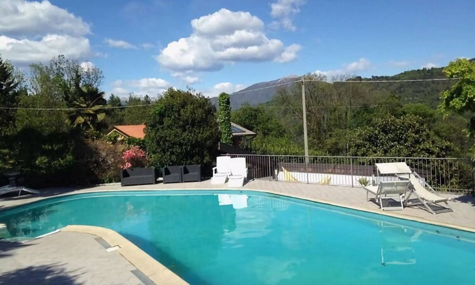 Roggiano House | Holiday Home by Lake Maggiore with Mountain Views