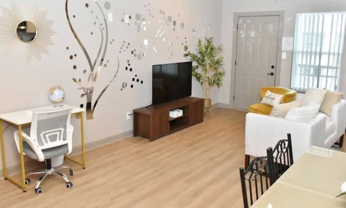 Bammel Apartment | Holiday Ready! 2/2 Love Pets, Family Ready!