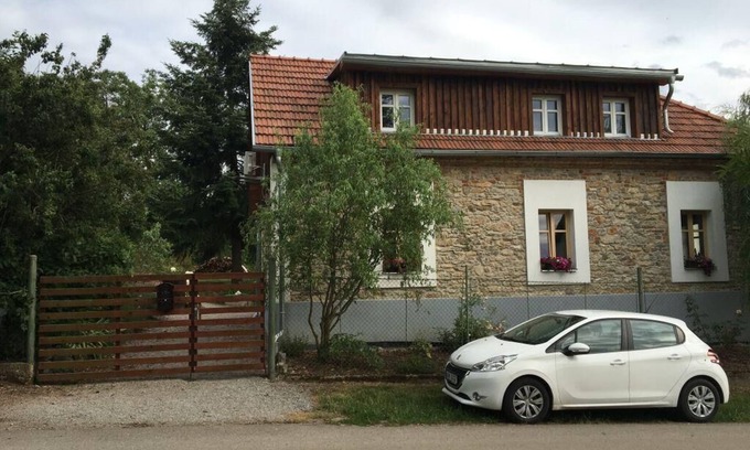 Morinka House | Holiday villa with terrace, grill, and garden