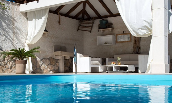 Selca Villa | Holidays for the soul (private heated pool)