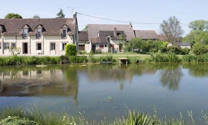 Saint-Fargeau House | holistica