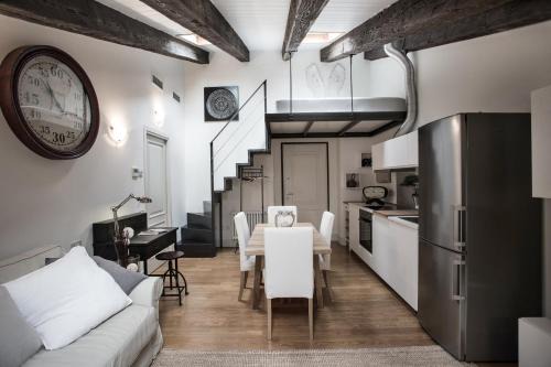 Trieste Old Town Apartment | Holländer Suite