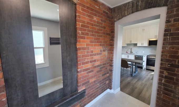Orillia Apartment | Home away from home in Orillia