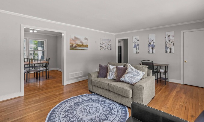 Columbia Cottage | Home away from home near Ft Jackson, USC, and Downtown Columbia