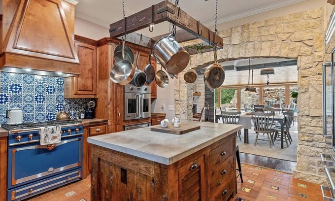 Van Zandt County House | Home away from Home! Ranch house with full gym