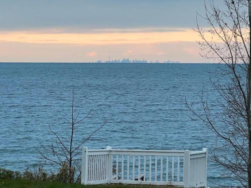 Town of Porter House | Home away on Lake Ontario