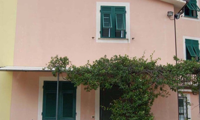 Bargone House | Home between sea and mountains