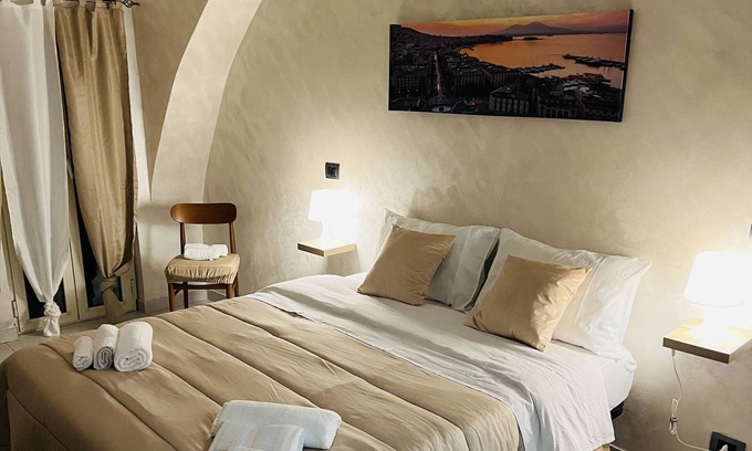 Naples City Centre Apartment | Home Crystal