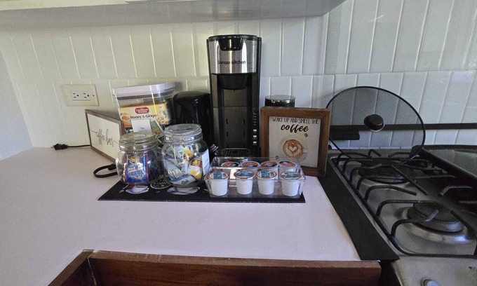 Reading House | Home in Montego bay 15mins from airport close to Negril, Trelawny and Ocho Rios.