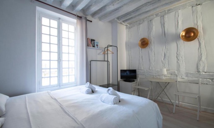 5th Arrondissement Apartment | Home in Saint Germain - Jardin des plantes