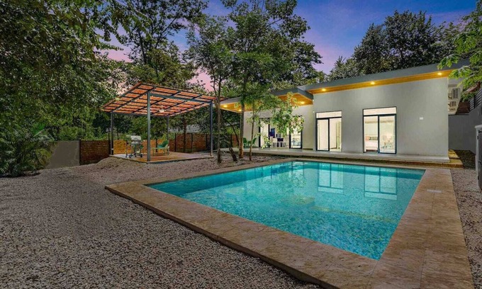 Tamarindo House | Home with the best pool 5 min drive to town