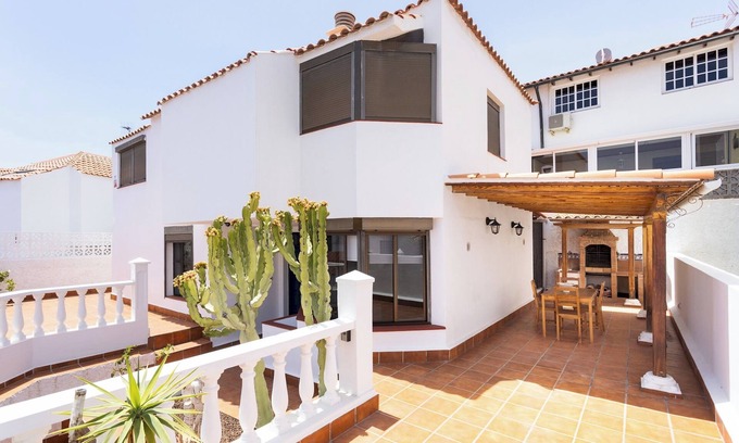 El Chorrillo Ski Chalet | Home2Book Comfort Getaway Terrace & BBQ, Radazul