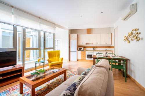 Centro Apartment | HOMEABOUT FRESCA Apartment II