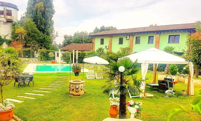 Gragnano Trebbiense Apartment | Homerez - Amazing studio for 3 ppl. with shared pool and balcony at Gragnano