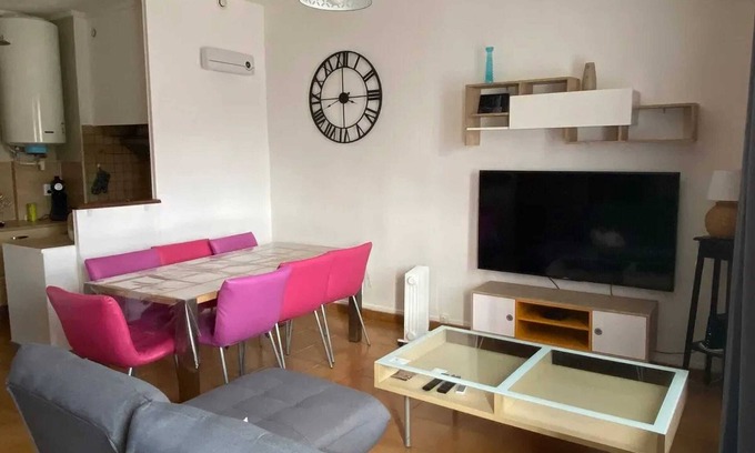 Lezignan-Corbieres Apartment | Homerez - Apartment in Lézignan-Corbières