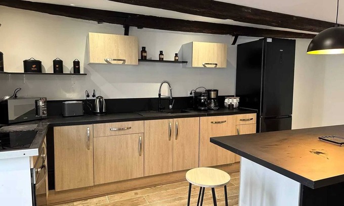 Souvigny Apartment | Homerez - Apartment Souvigny parking