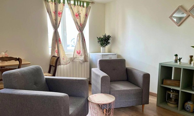 Stains Apartment | Homerez - Beautiful apartement for 2 ppl. at Stains