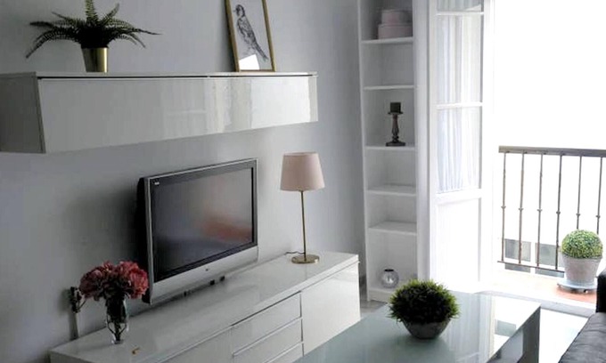 Old Town Apartment | Homerez - Beautiful appartement for 2 ppl. with balcony at Cádiz