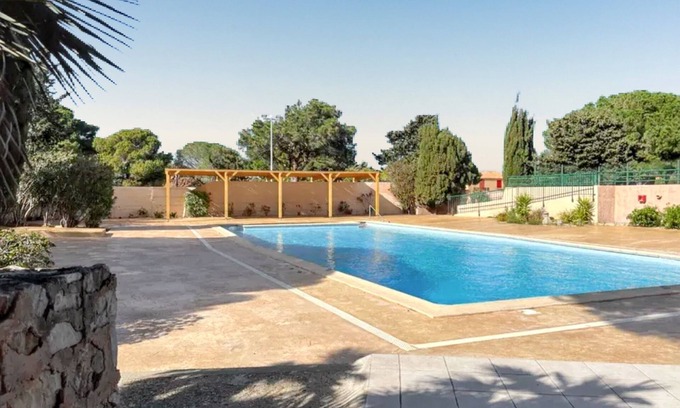 Fitou Apartment | Homerez - Charming apartment in Fitou with shared pool - 36 m²