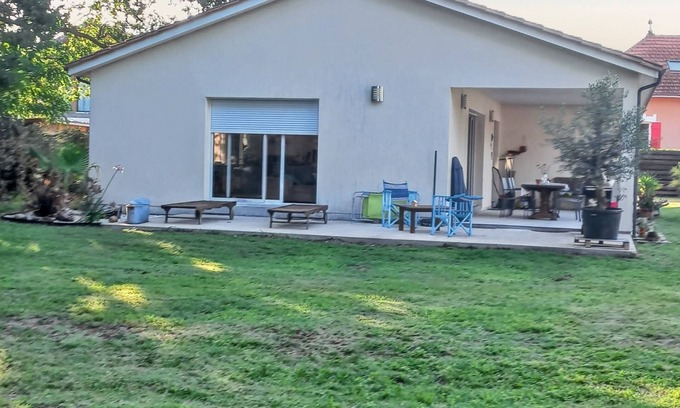 Mimizan House | Homerez - Charming house in Mimizan with garden view and terraces