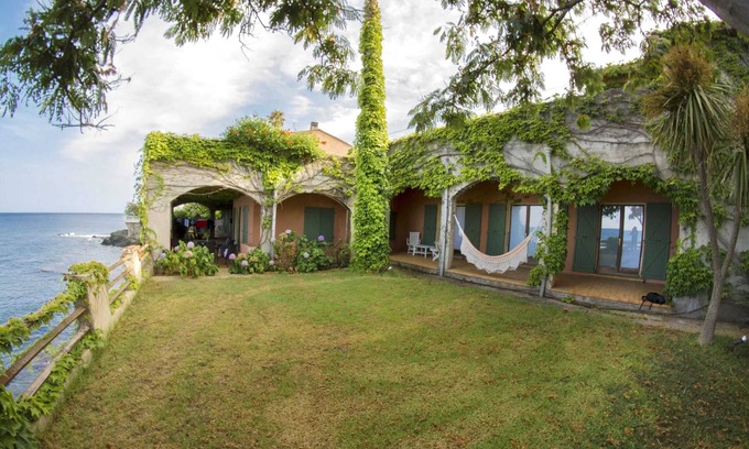 Pietranera House | Homerez - House Sea View San-Martino-di-Lota