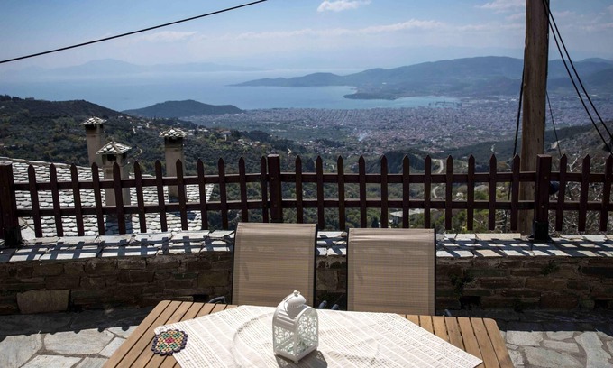 Makrynitsa House | Homerez - House 6 km away from the beach for 10 ppl. with sea view at Volos