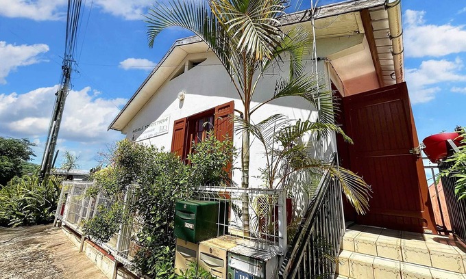 Saint-Leu House | Homerez - House in Saint-Leu, sea view.