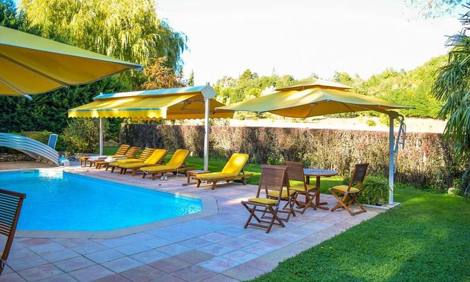 Forcalquier Apartment | Homerez last minute deal - Amazing apartment with shared pool