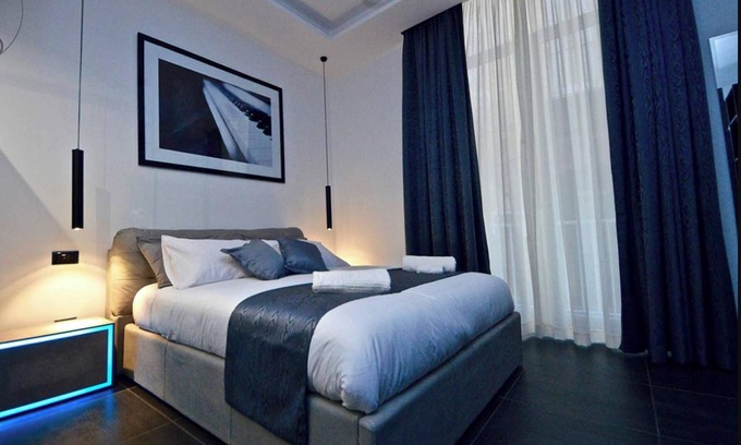 Quartieri Spagnoli Apartment | Homerez - Modern 90m² Apartment in Napoli + Balcony