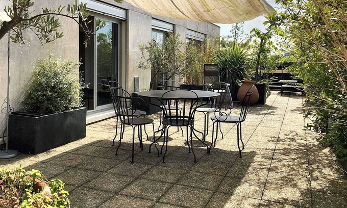 Quartier de la Roquette Apartment | Homerez - Paris Apartment with Terrace