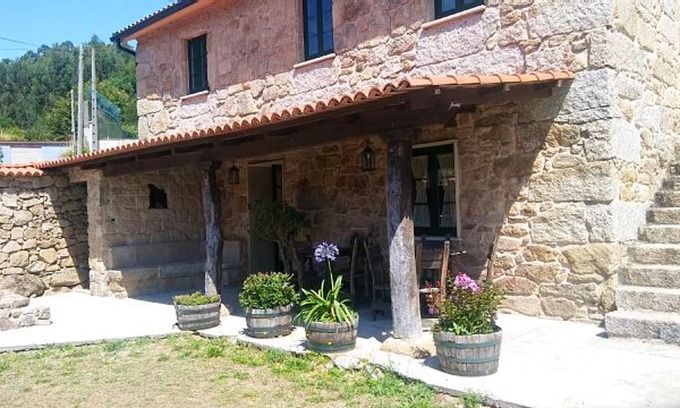 Meis House | Homerez - Spacious house 14 km away from the beach for 6 ppl. at A Sobreira