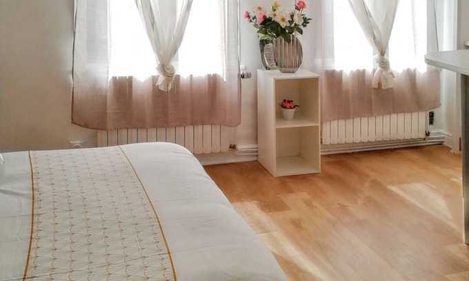 Sainte-Anne - Faubourg Noyon Apartment | Homerez - Studio centre Amiens