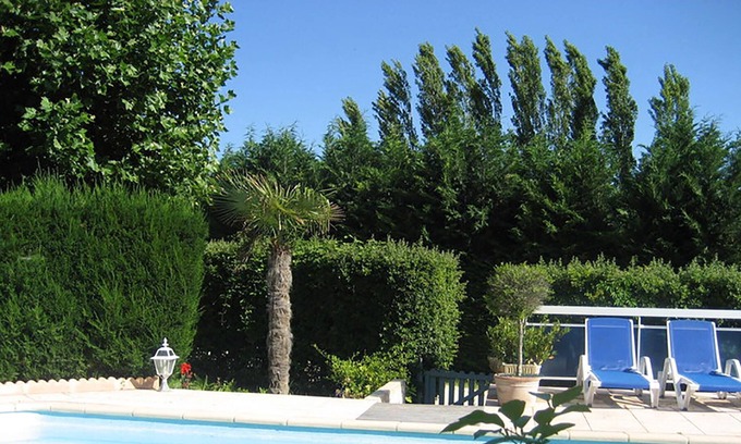 Villars Villa | Homerez - Villa for 4 ppl. with swimming-pool, garden and terrace at Villars