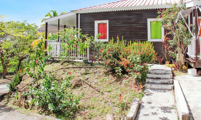 Bouillante House | Homerez - Welcoming bungalow in Bouillante with air conditioning and terrace