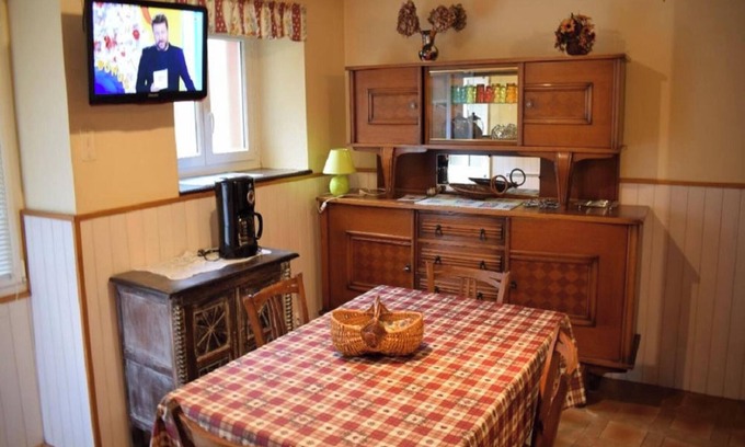 Betpouey House | Homerez - Welcoming House in Betpouey with a Superb Terrace